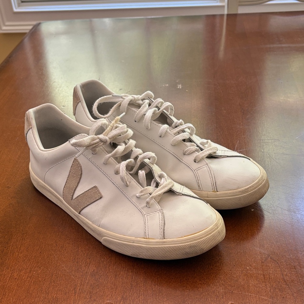 Veja Cream Sneakers with Brown Details